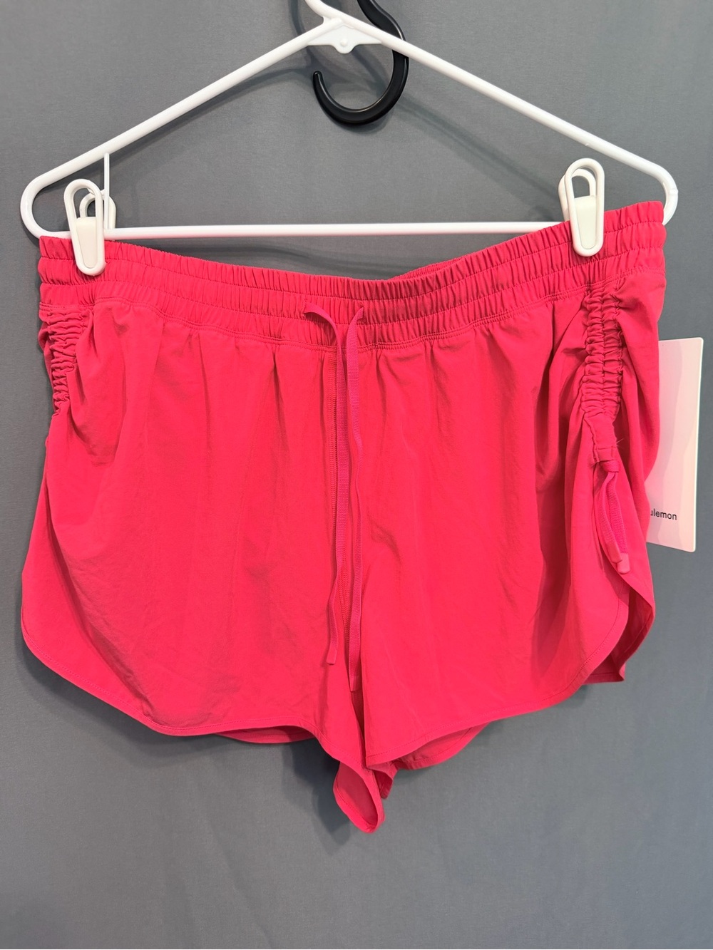 lululemon athletica Red side-cinch high-rise short 1.5”
